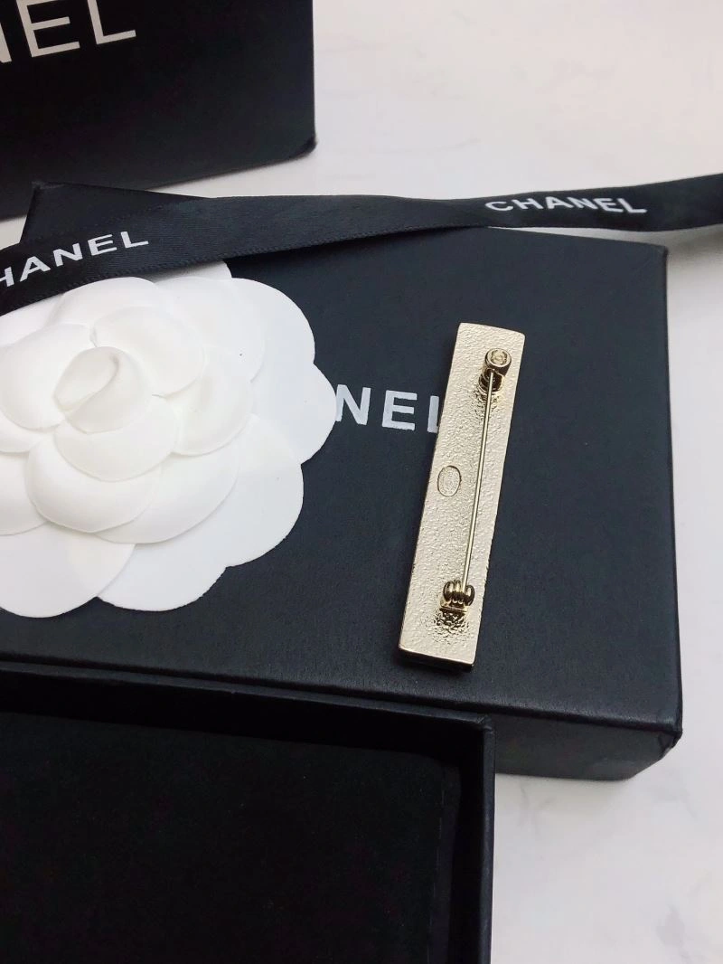 Chic Chanel Brooches 228284