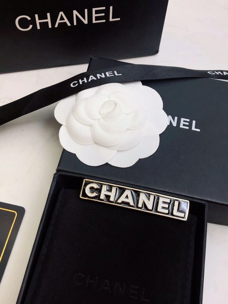 Chic Chanel Brooches 228284