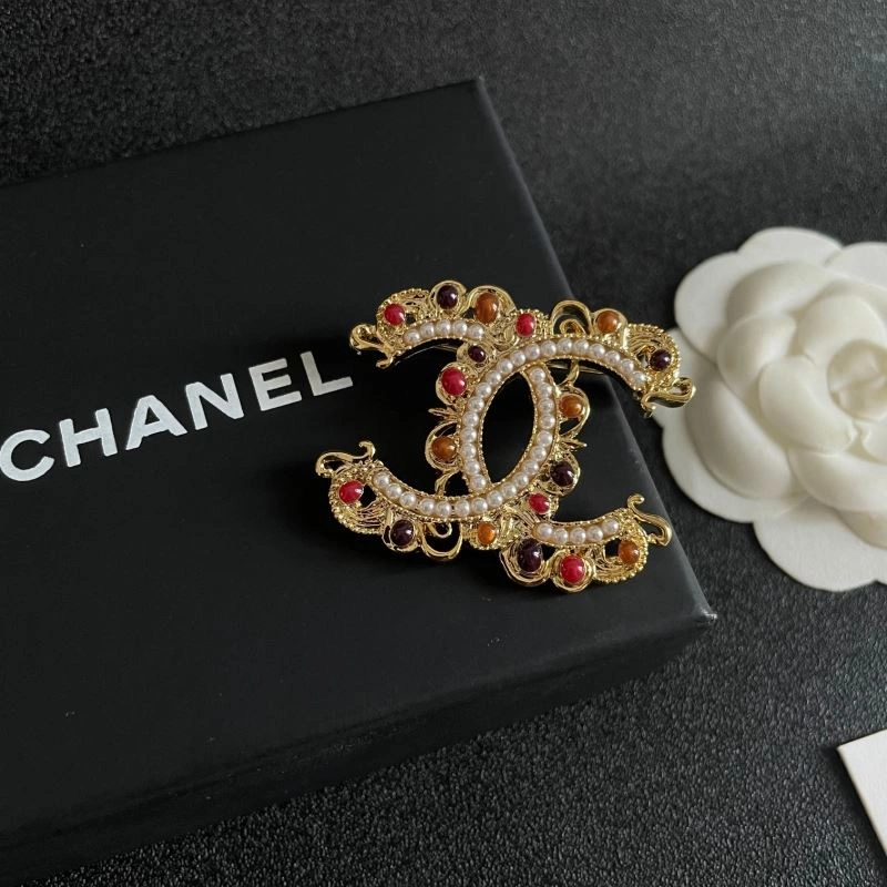 Chanel Brooches TechFriendly 228290