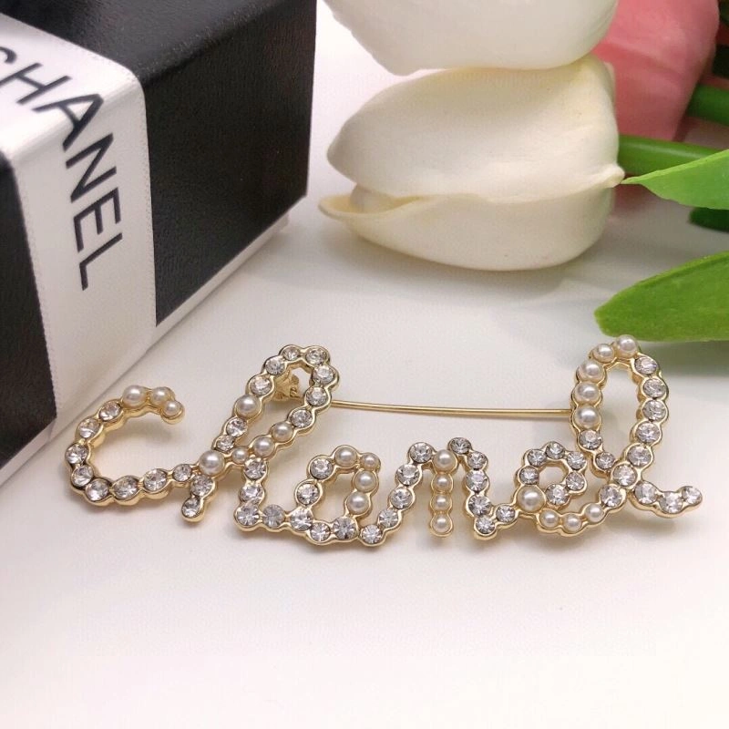 Seasonal Chanel Brooches 228281