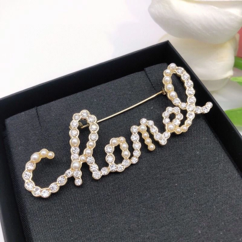 Seasonal Chanel Brooches 228281