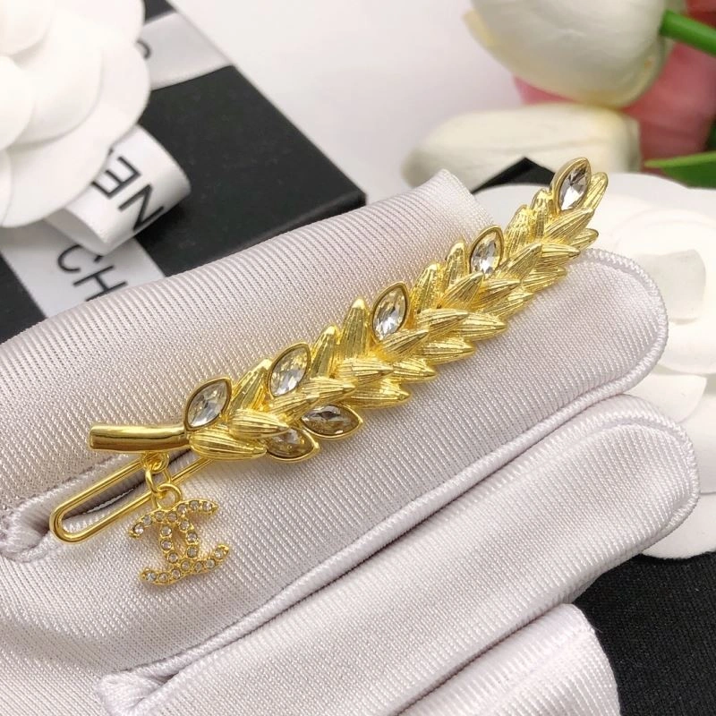 Chic Chanel Brooches 228277