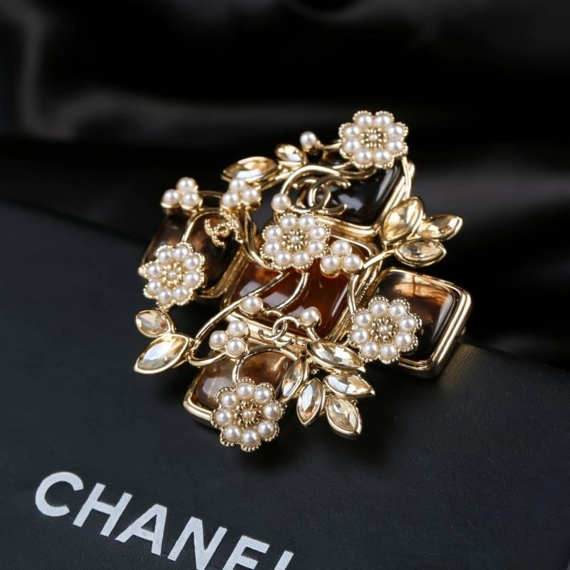 Chanel Brooches TravelReady 228312
