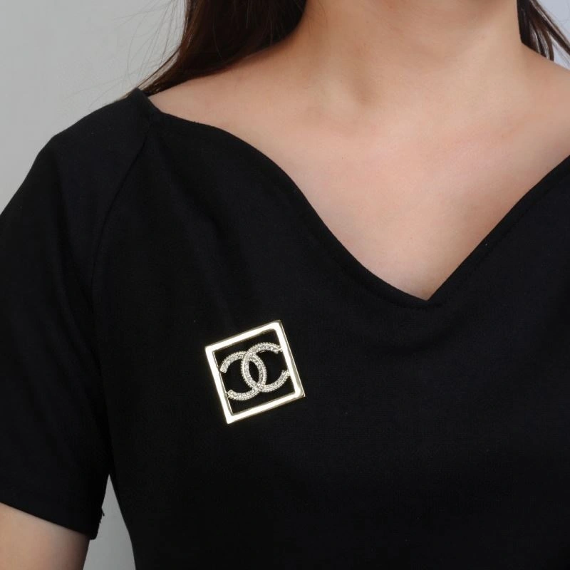 Chanel Brooches SoftTouch 228275