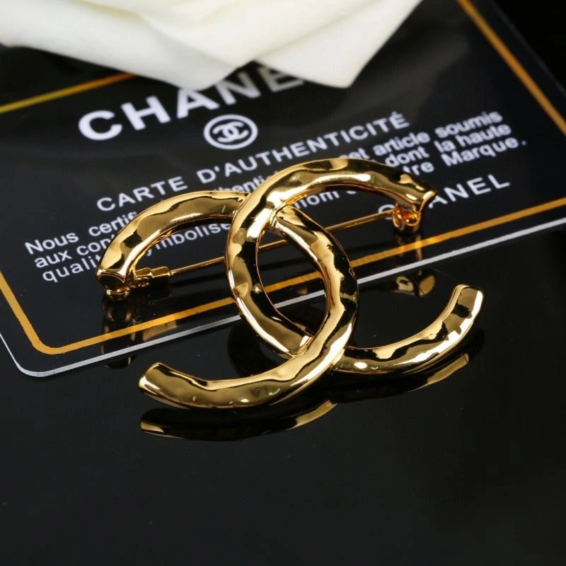 Tailored Chanel Brooches 228273