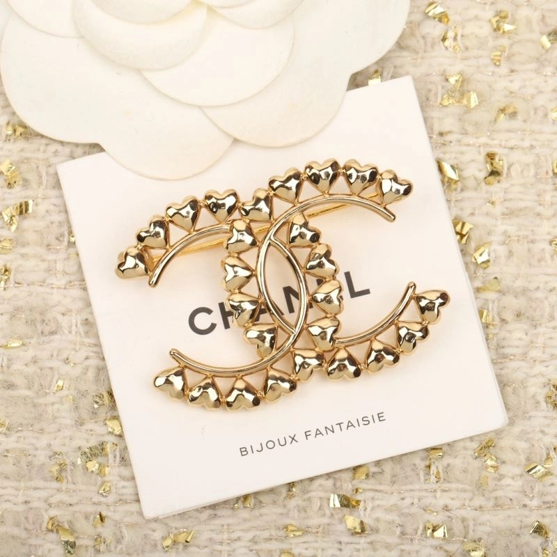 Affordable Chanel Brooches 228271