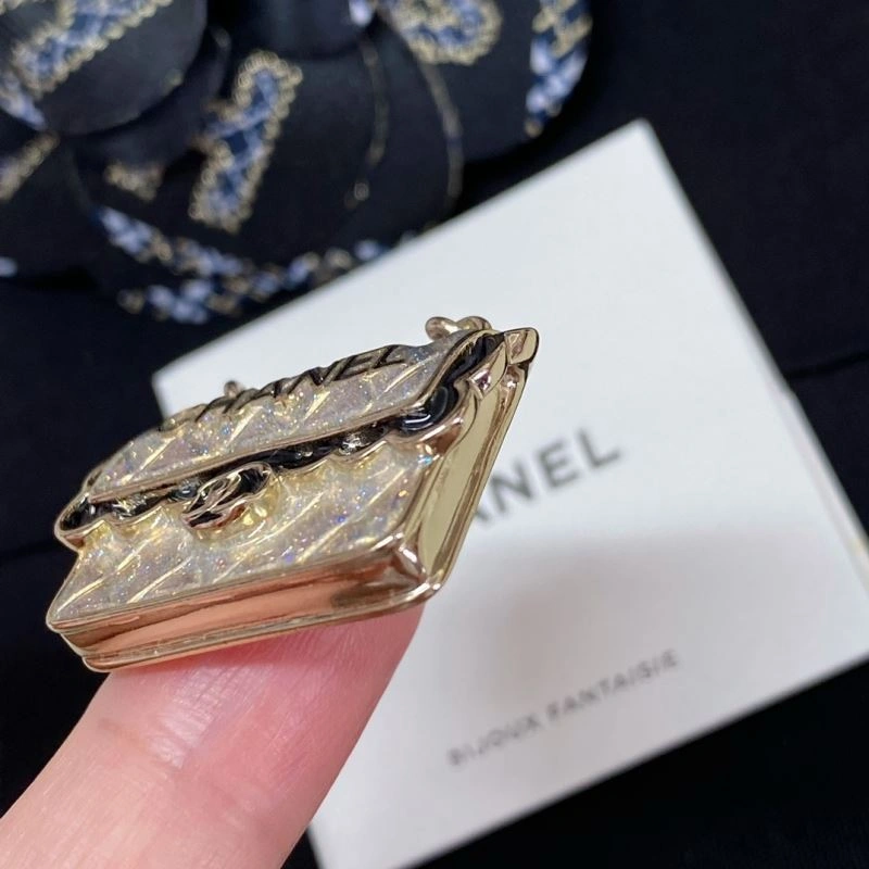 Chanel Brooches BestValue 228257