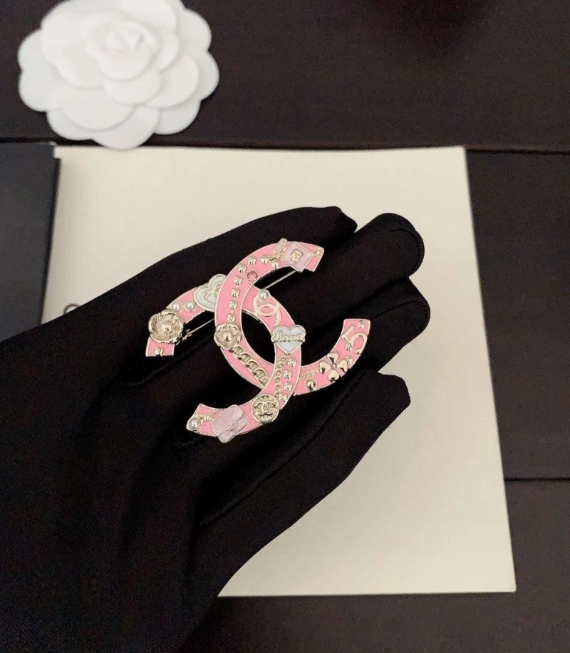 SoftTouch Chanel Brooches 228258