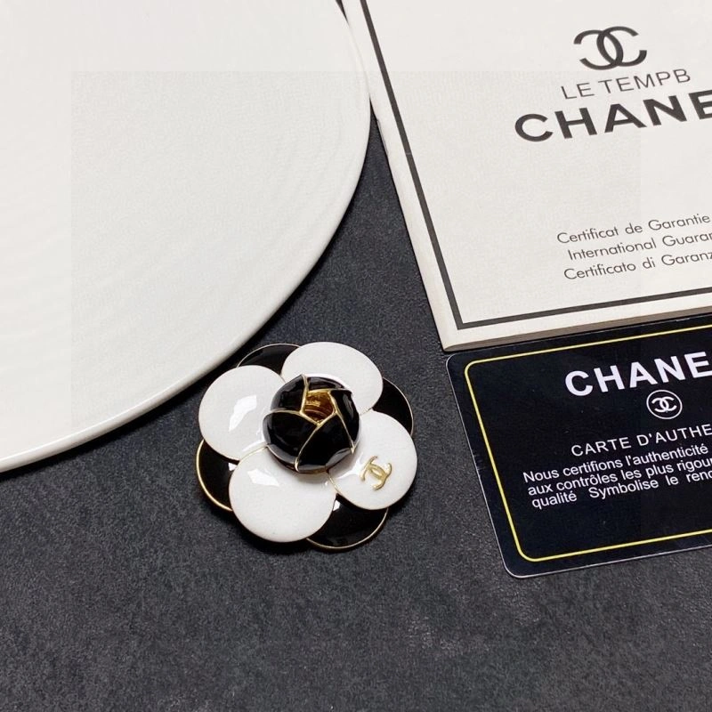 Bright Chanel Brooches 228255