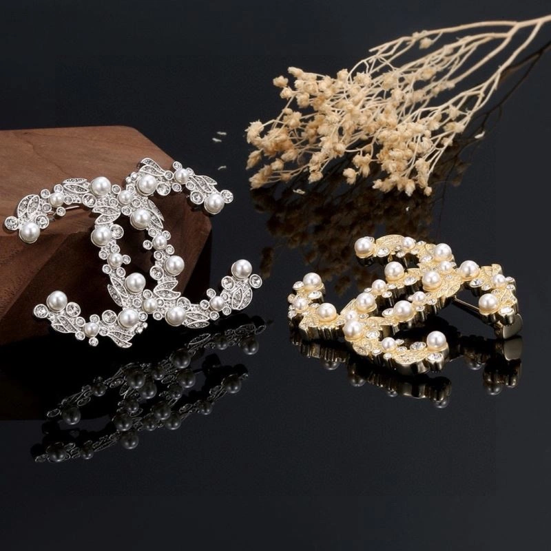 QuickDry Chanel Brooches 228291
