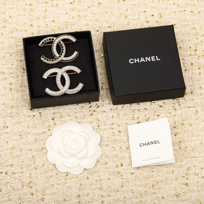 Chanel Brooches FashionForward 228344