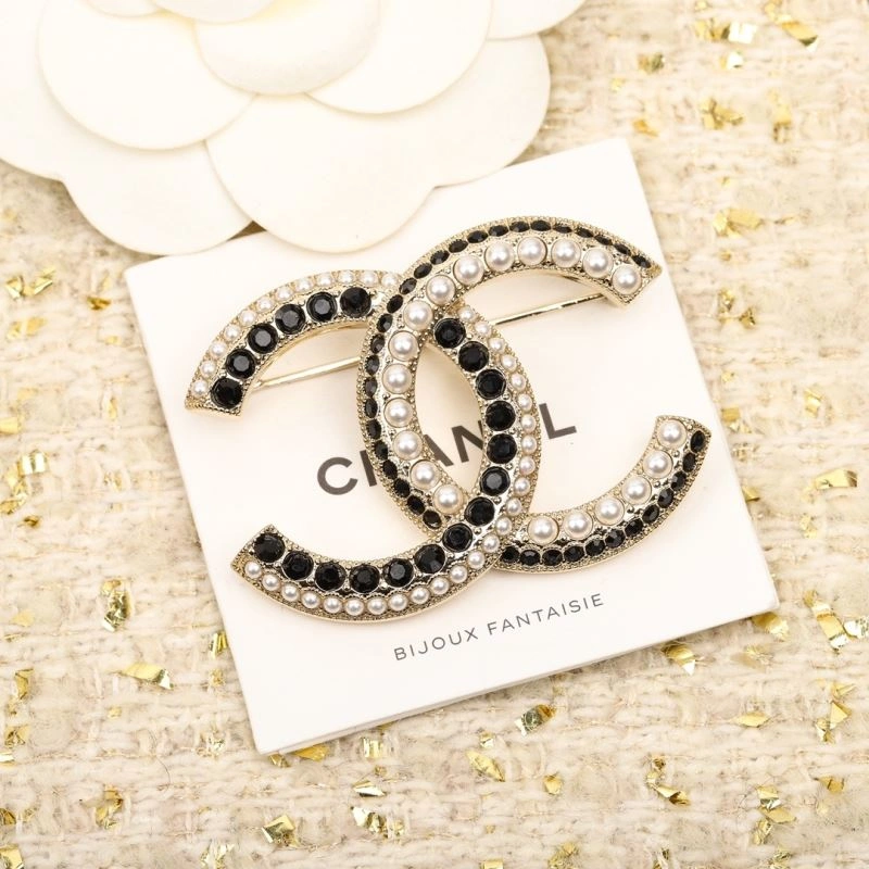 Chanel Brooches FashionForward 228344