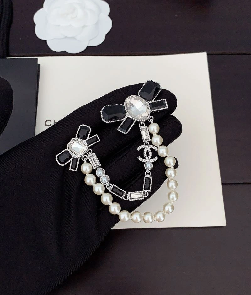 Chanel Brooches Attractive 228268