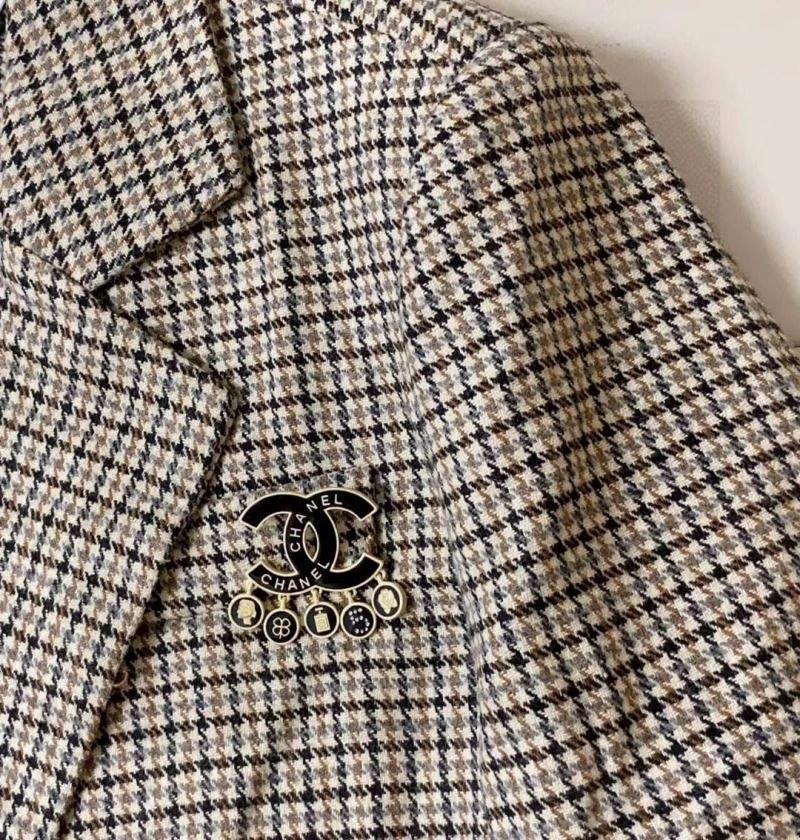 Chanel Brooches Breathable 228245
