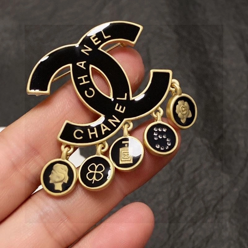 Chanel Brooches Breathable 228245