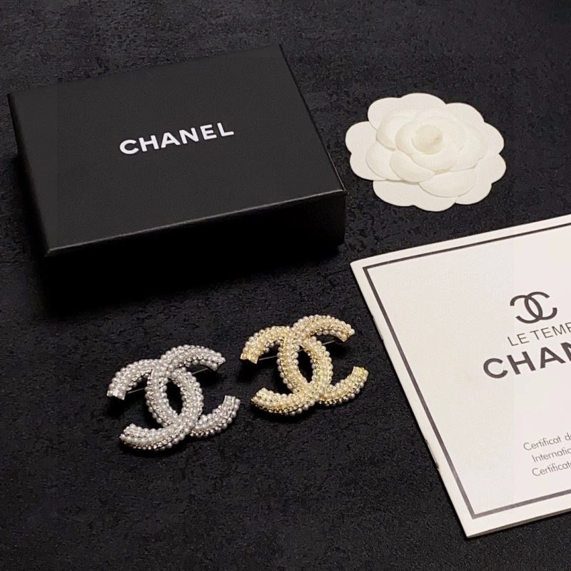 Chanel Brooches Resilient 228249