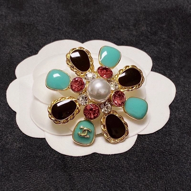 Chanel Brooches Stylish 228374