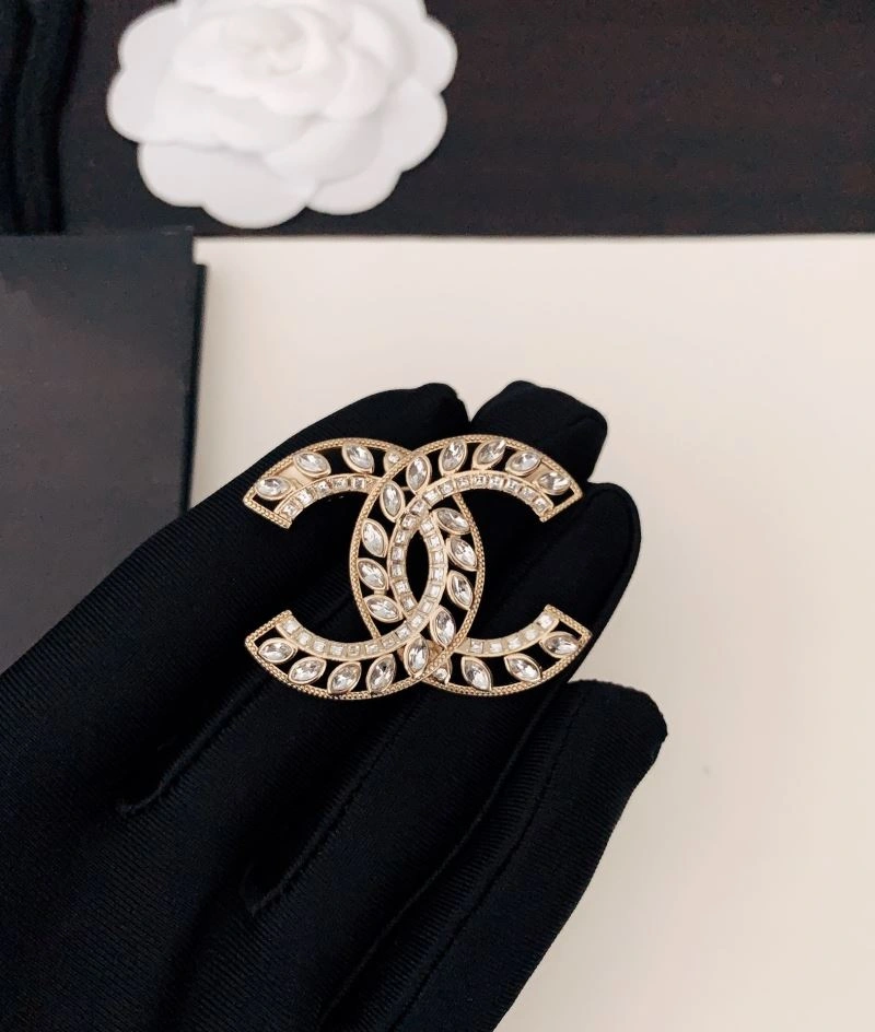 ModernLook Chanel Brooches 228246