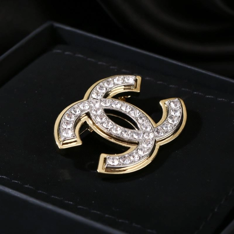 FreshLook Chanel Brooches 228247