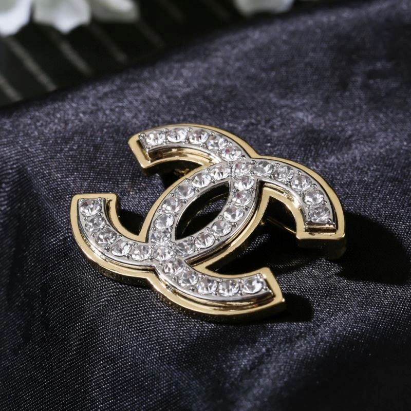 FreshLook Chanel Brooches 228247