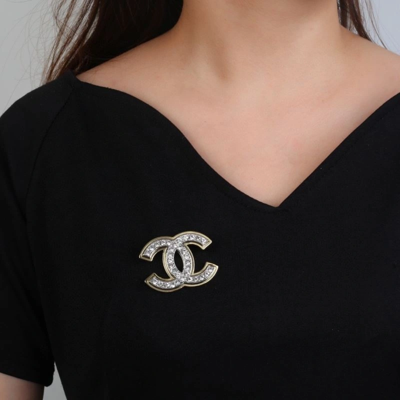 FreshLook Chanel Brooches 228247