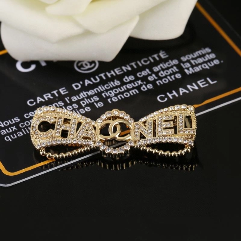 Chanel Brooches Affordable 228234