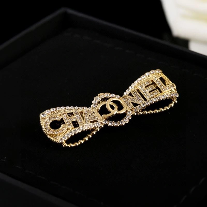 Chanel Brooches Affordable 228234