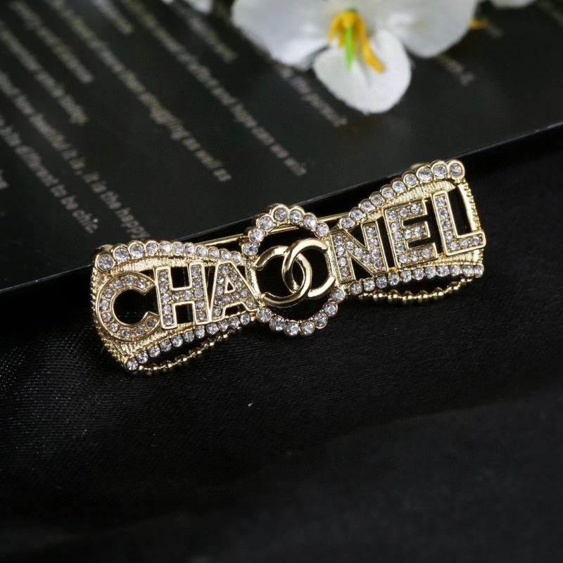 Chanel Brooches Affordable 228234