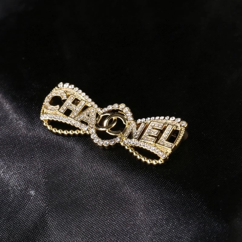 Chanel Brooches Affordable 228234