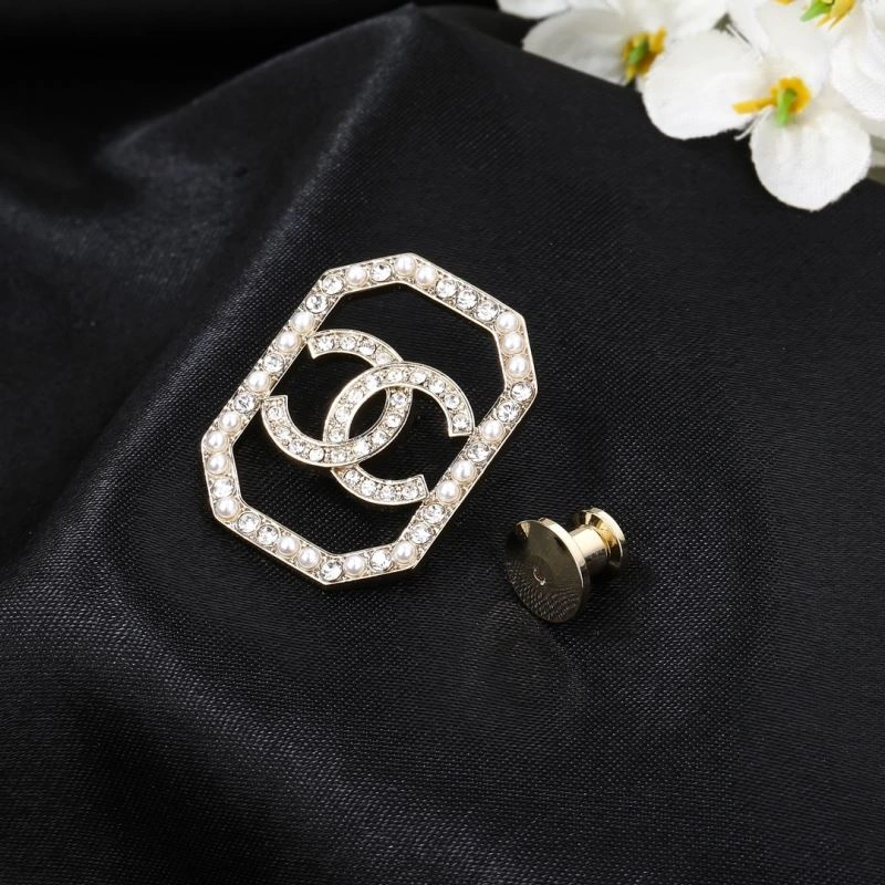 UrbanStyle Chanel Brooches 228244