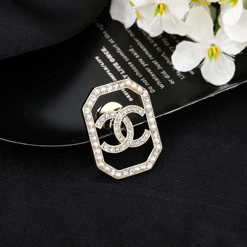 UrbanStyle Chanel Brooches 228244