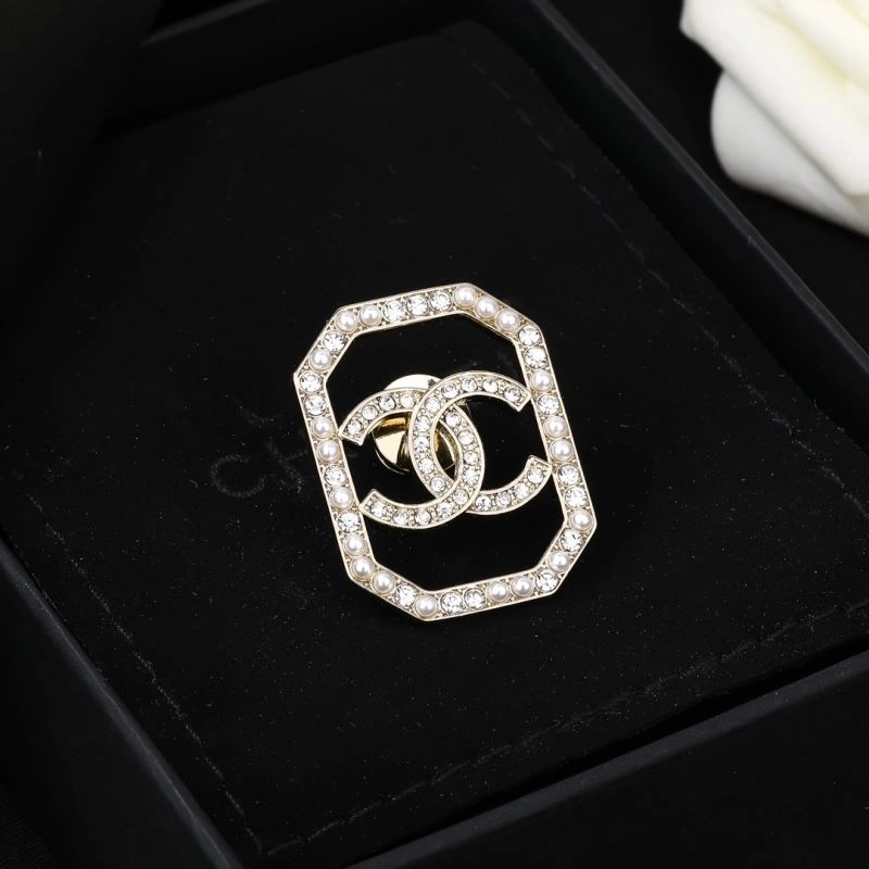 UrbanStyle Chanel Brooches 228244