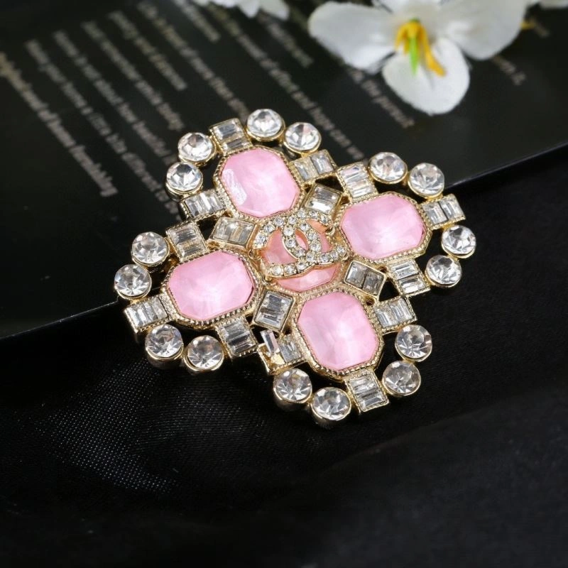 AllSeason Chanel Brooches 228376