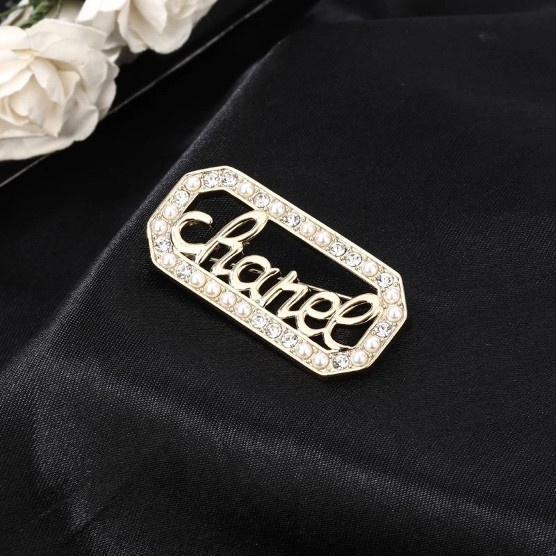 Chanel Brooches EasyMatch 228237