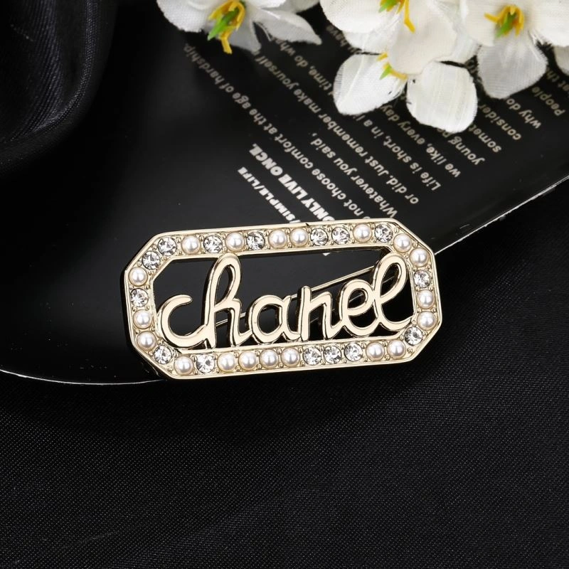 Chanel Brooches EasyMatch 228237