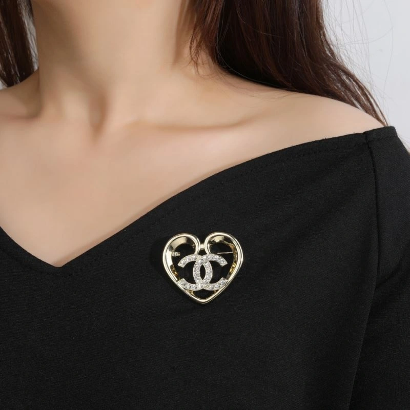 Chanel Brooches Unisex 228227