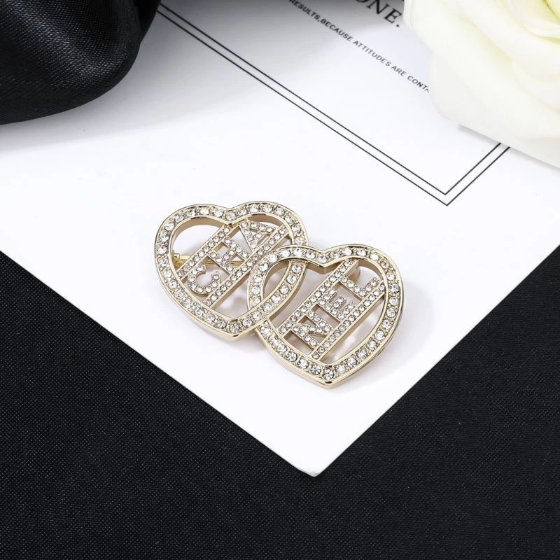 MultiPurpose Chanel Brooches 228219