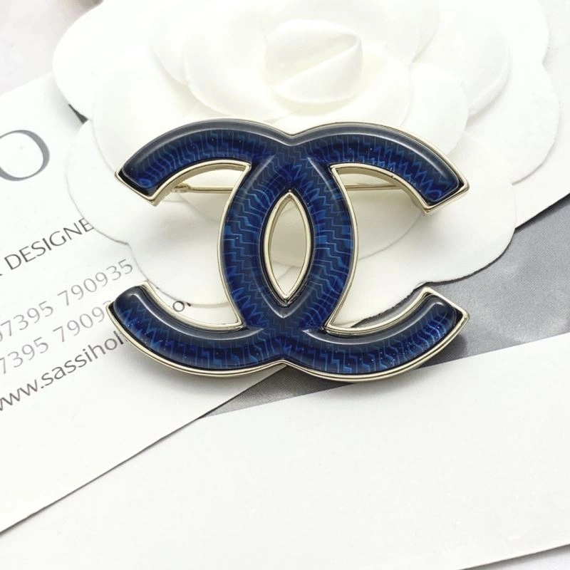 Reliable Chanel Brooches 228261