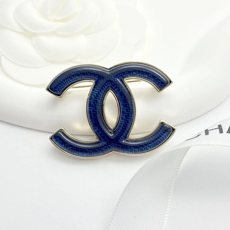 Reliable Chanel Brooches 228261