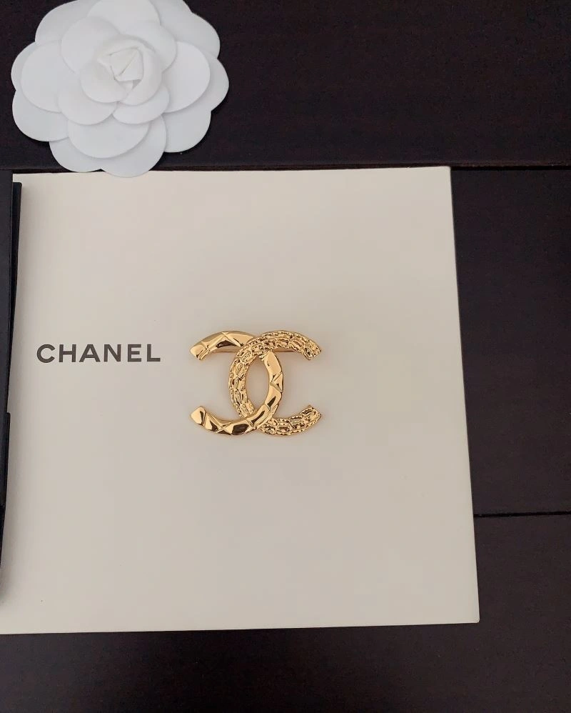 OdorResistant Chanel Brooches 228236