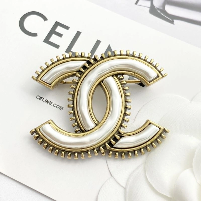 Chanel Brooches Vibrant 228220