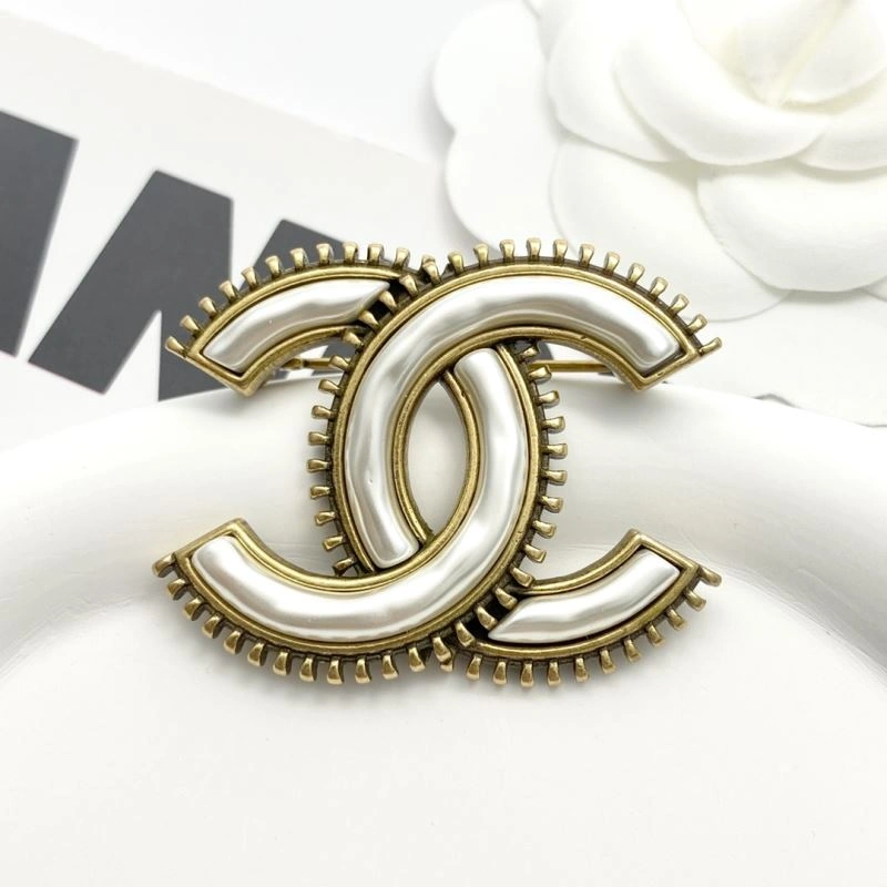 Chanel Brooches Vibrant 228220