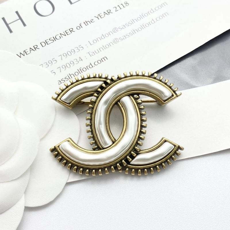 Chanel Brooches Vibrant 228220