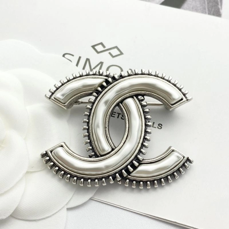 Chanel Brooches Packable 228288