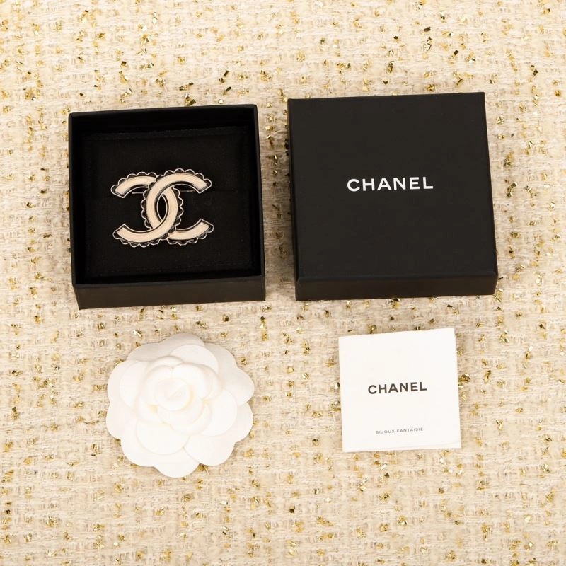 Functional Chanel Brooches 228260