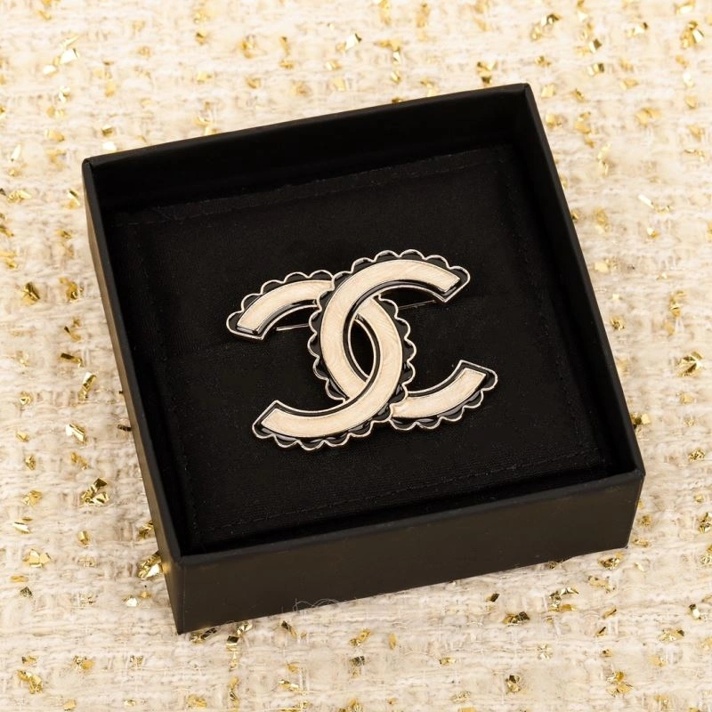 Functional Chanel Brooches 228260