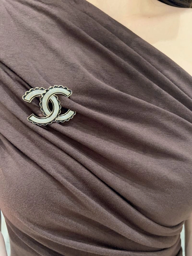Functional Chanel Brooches 228260