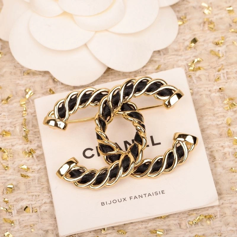 FashionForward Chanel Brooches 228213