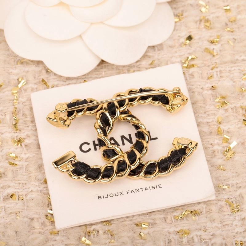 FashionForward Chanel Brooches 228213