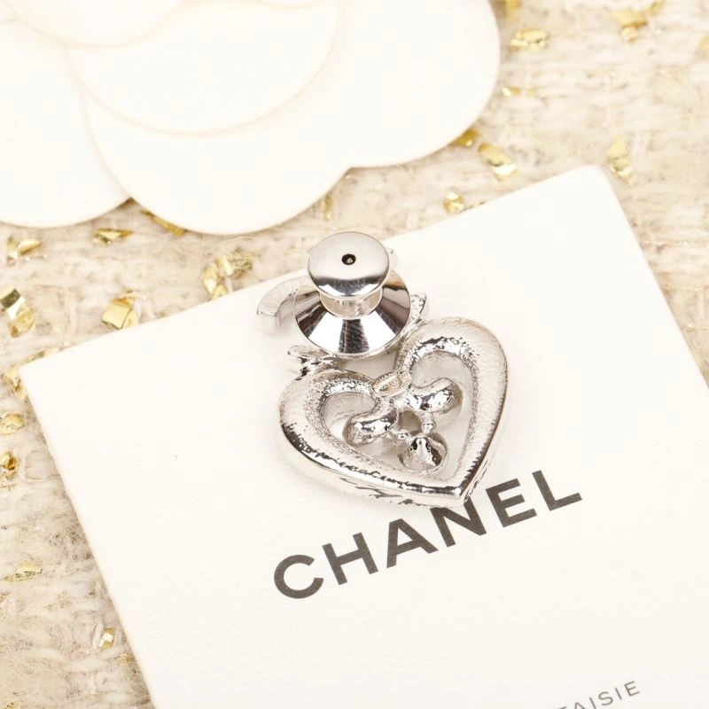 GoodFit Chanel Brooches 228259